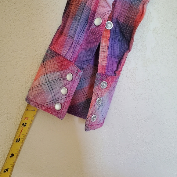 Levi's women's 100% cotton plaid purple orange gray pocket casual flannel shirt - Picture 4 of 4